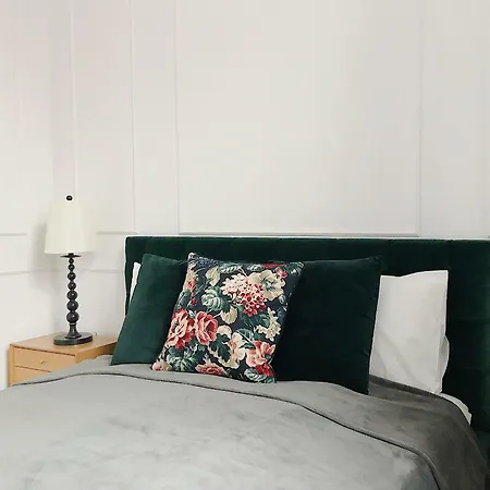 Tcf - With Free Garage *